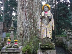 Le cimetière Okunoin