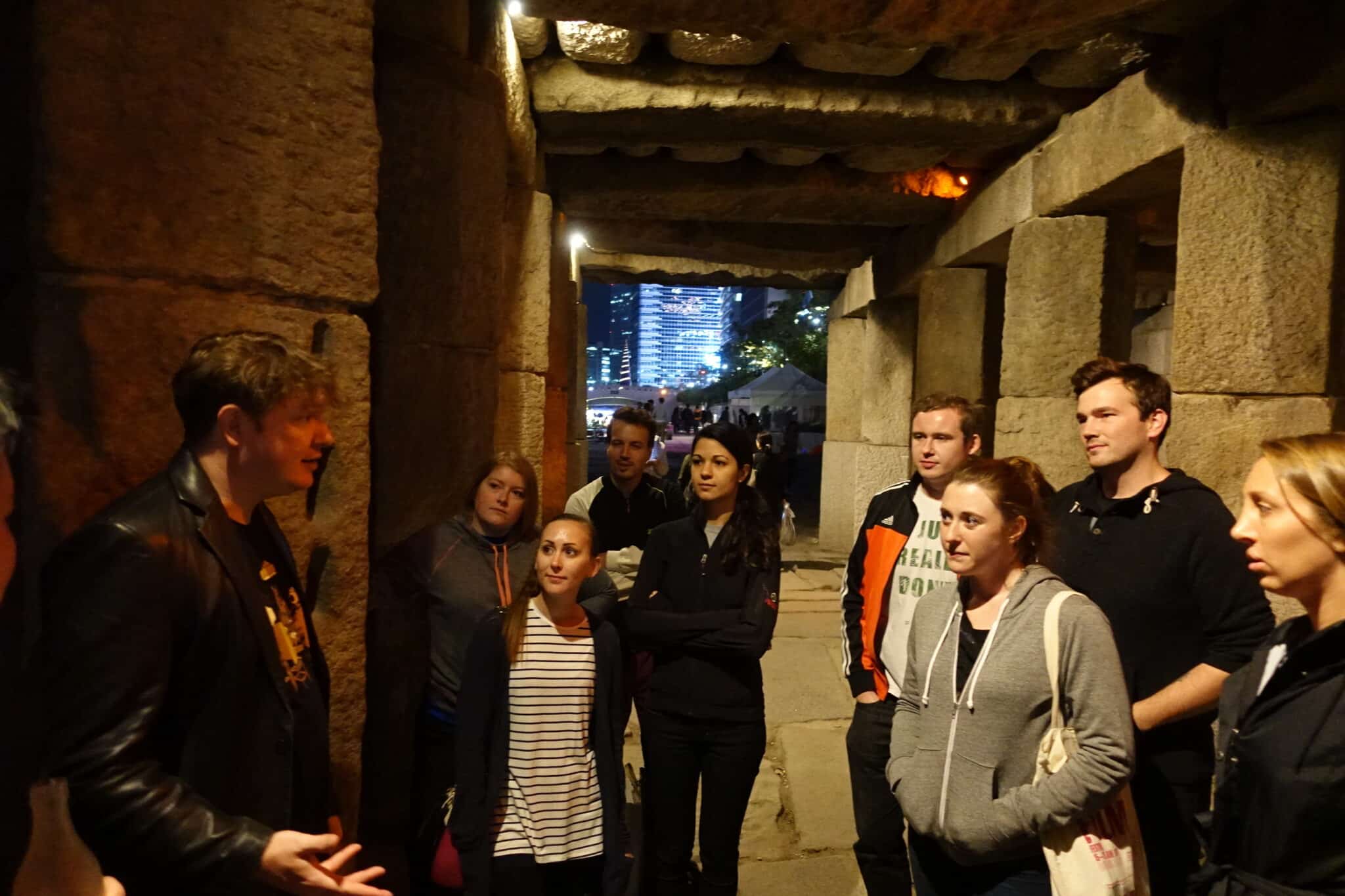 Une visite en soirée